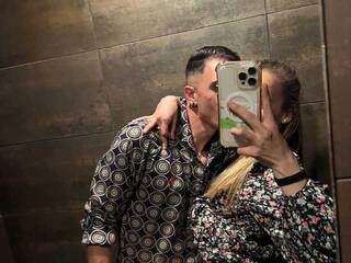 Еротичний відеочат Parejaveintidos