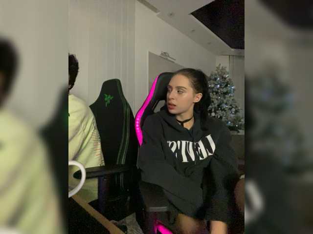 Скріншоти передачі PARTYNEXTNEXT