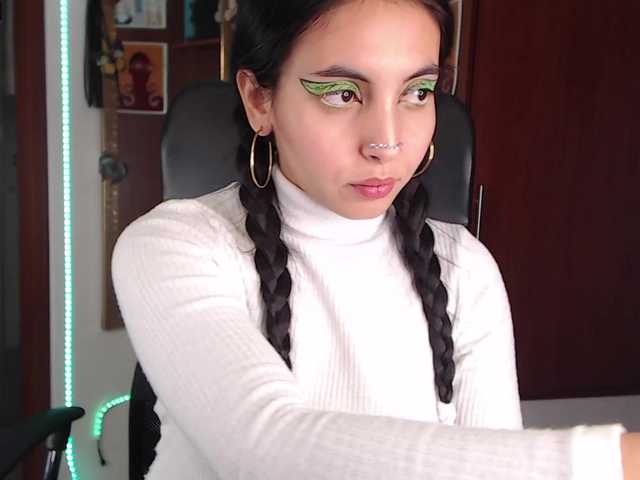 Фотографії PepperLara #makeup #sexy #colombian #latina #latingirl #bdsm #bigass #prettyface #culogrande #coño #pussy #lovense