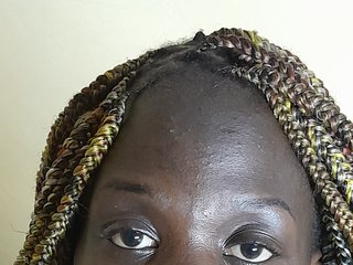 Еротичний відеочат Petitetessy7