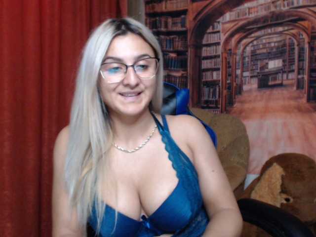Фотографії PlayfulNicole Lets meet better and lets have some fun :) Lush is on :) Offer me pleasure with your *****s ;) follow me