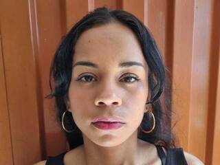 Еротичний відеочат Pocajontas25