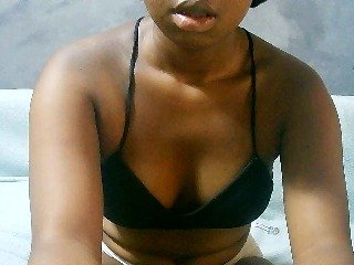 Еротичний відеочат Pounie2