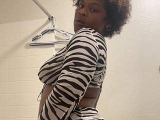 Еротичний відеочат prettynthick12