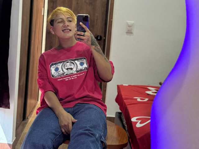 Фото профілю Pussy18Hardcore