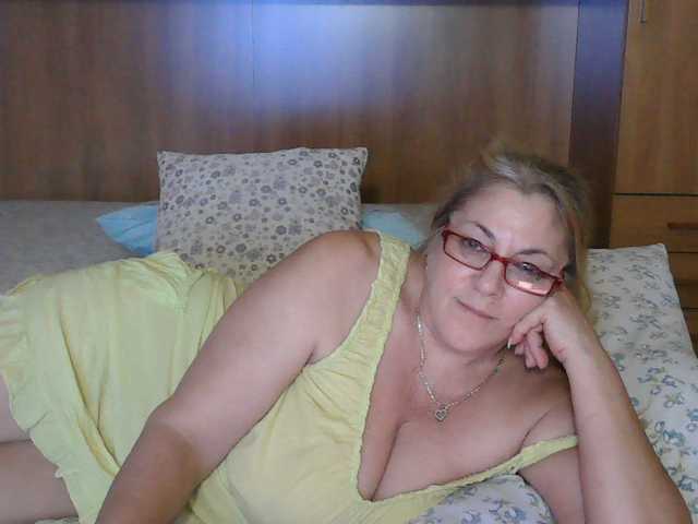 Фотографії Mary_sweet MATURE WOMAN(60 years-)#MILF#BIG TITS NATURAL#HAIRY PUSSY#SMOKER#Guys press on the heart from the right angle if you like me#C2C IN PRV,GROUP OR IN CHAT FOR 199TKS(5MIN)#PM20TKS