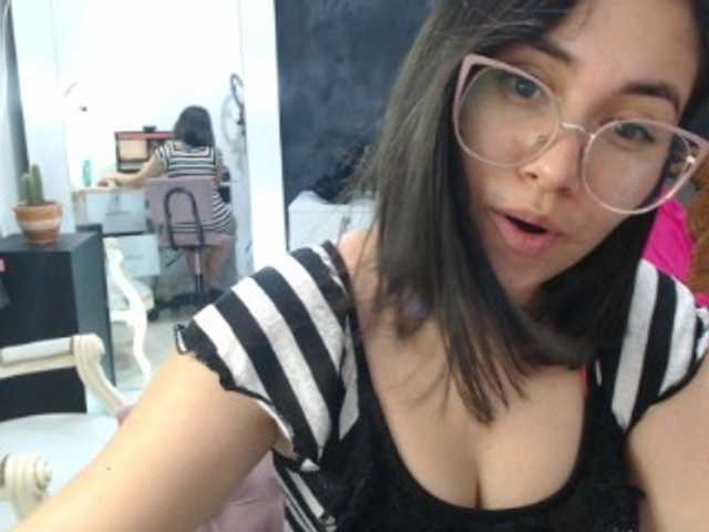 Фотографії Queen-pink24 hola bienvenidos a mi habitación soy nueva ven y dame la bienvenida #latina #new #tits #play