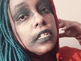 Еротичний відеочат Queenie-Bee