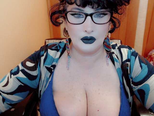 Фотографії QueenOfSin GODESS ​OF ​YOUR ​SOUL ​AND ​QUEEN ​OF ​SIN ​IS ​HERE!​SHOW ​ME ​YOUR ​LOVE ​AND ​I ​SHOW ​YOU ​PARADISE!#​mistress#​bbw