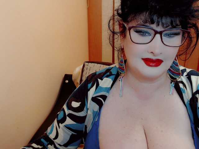 Фотографії QueenOfSin GODESS ​OF ​YOUR ​SOUL ​AND ​QUEEN ​OF ​SIN ​IS ​HERE!​SHOW ​ME ​YOUR ​LOVE ​AND ​I ​SHOW ​YOU ​PARADISE!#​mistress#​bbw