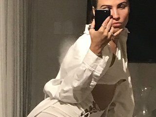 Еротичний відеочат REALMEANTINA