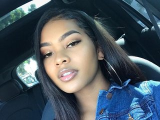 Еротичний відеочат reinelia21