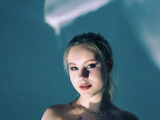 Еротичний відеочат Rinaaaa-cherry