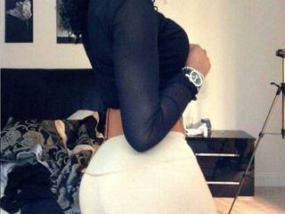 Еротичний відеочат roundboobs12