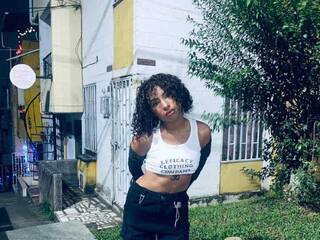 Еротичний відеочат roxane-summer