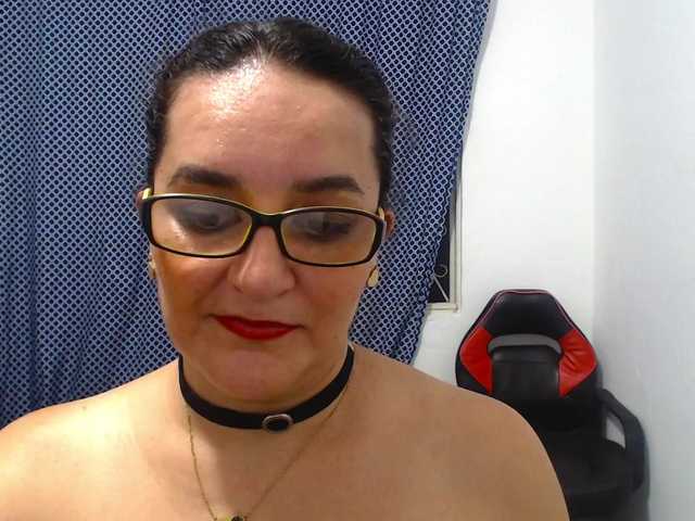 Фотографії SaimaJayeb ! I love man flirtatious and very affectionate *** Make me vibrate and my Squirt is ready for you ***#lovense #squirt #mature #bj #anal #pvt