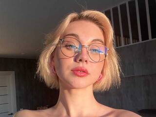 Еротичний відеочат sakuramt