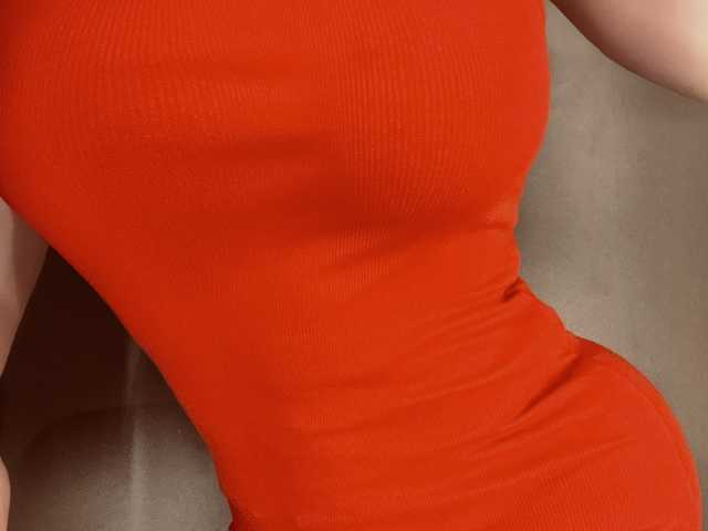 Фото профілю Sandra-public-boobs