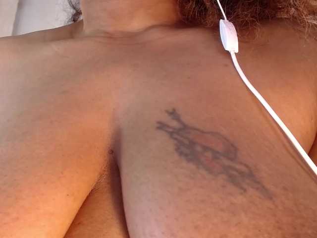 Фотографії SaraSullivan Horny And Hungry for Cocks!! wanna FEED ME? #ebony #latina #big-ass #big-boobs #pussy 146