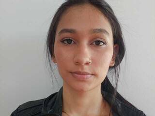 Еротичний відеочат saralione