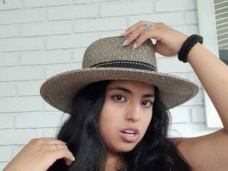 Еротичний відеочат SaritaDavis1