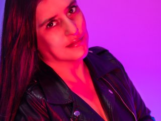 Еротичний відеочат Saskyaajohnson