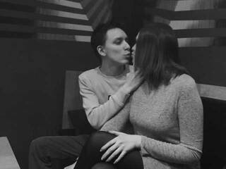 Еротичний відеочат Sex-Dealers