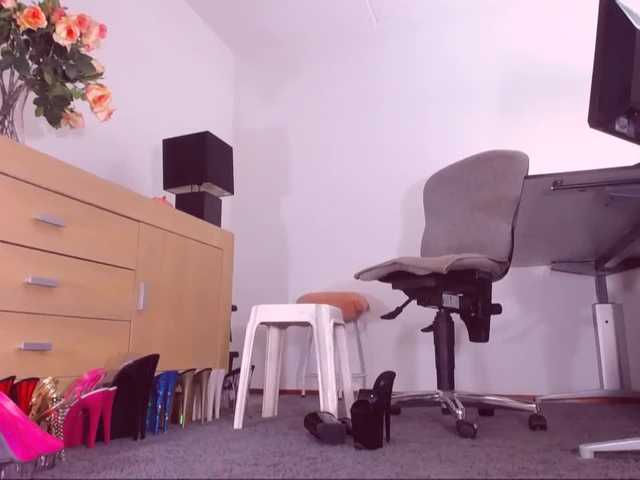 Скріншоти передачі SexyLegs