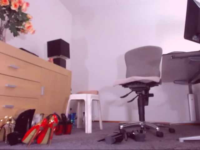 Скріншоти передачі SexyLegs