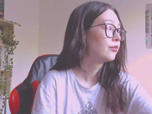 Скріншоти передачі ShadowEva