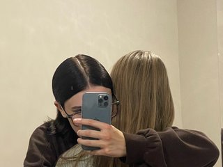 Еротичний відеочат shyyyygirls