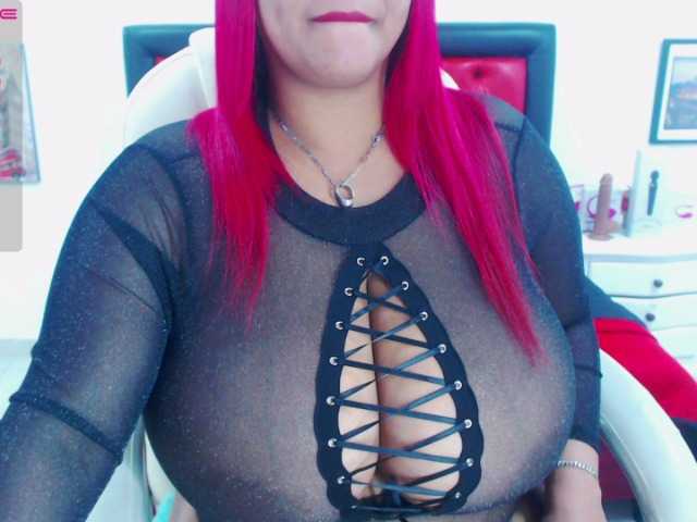 Скріншоти передачі Siren-boobs