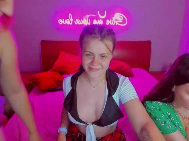 Скріншоти передачі SixNipples