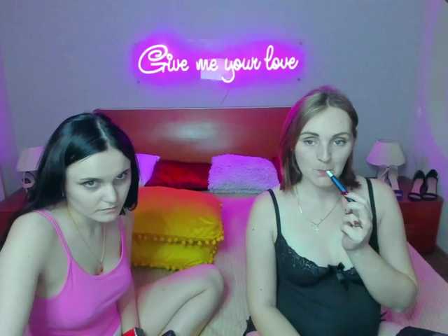 Скріншоти передачі SixNipples