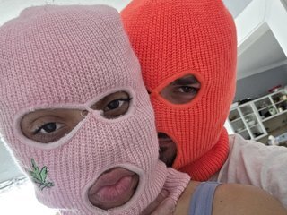 Еротичний відеочат Skimaskcouple891081
