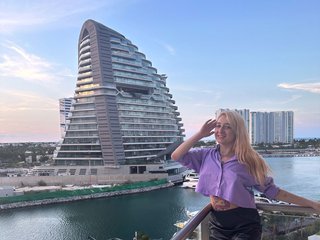 Еротичний відеочат Sofydoll420