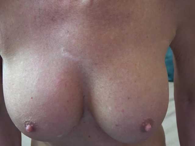 Фотографії SonjaKovach #new #bigboobs #mature #milf #ladies suck my wood-dildo (home made) lets cum with me if you can HIT my GOAL 656