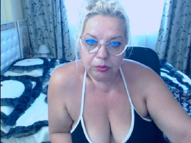 Фотографії SonyaHotMilf #BLONDE#MATURE#FEET##PUSSY#ASS#MAKE ME HAPPY WITH YOUR TIPS!!