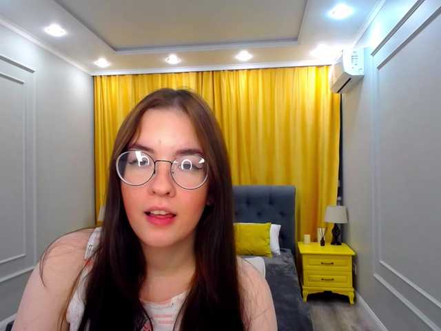 Скріншоти передачі SparklyGlance