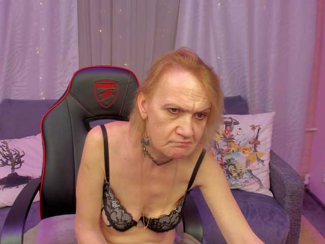 Скріншоти передачі SqurtyLally69