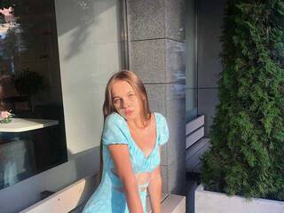 Еротичний відеочат SugaaaaR