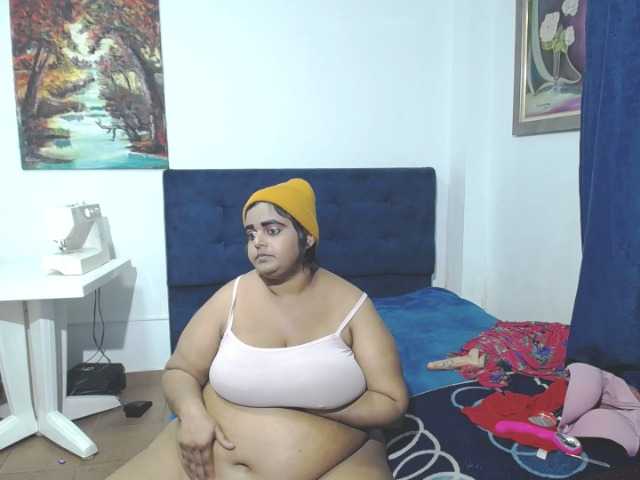 Фотографії SusanaEshwar #bigboobs #hairy #cum #smoke #pregnant 1000 tips