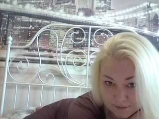 Еротичний відеочат SvetlayBelochka