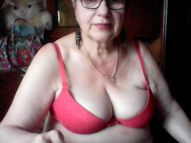 Фотографії SweetCherry00 no tip no wishes, 30 current I will show the figure, subscription 10, if you want more send in private) camera 50 token