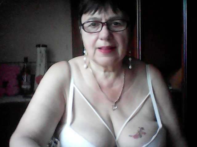 Фотографії SweetCherry00 no tip no wishes, 30 current I will show the figure, subscription 10, if you want more send in private) camera 50 token