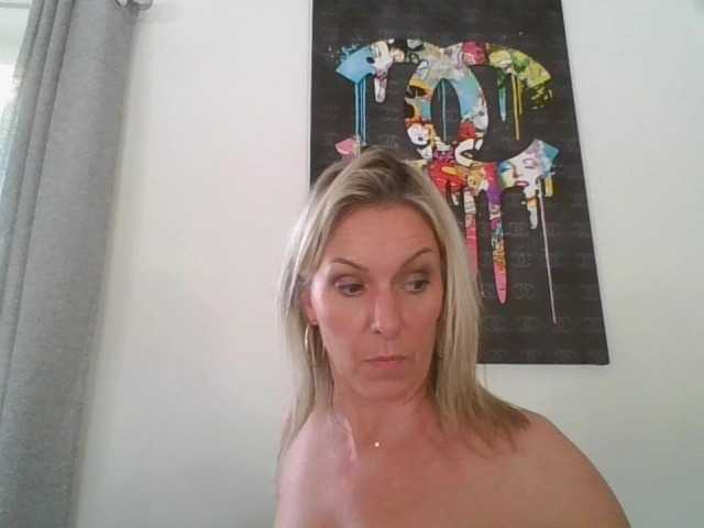 Скріншоти передачі sweetladyhot820