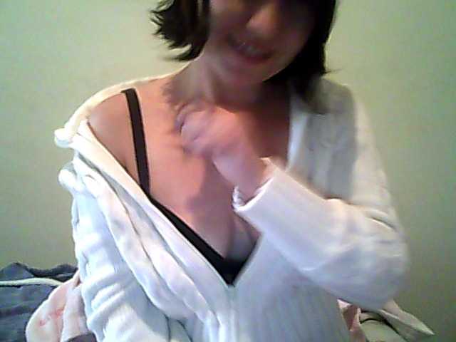 Фотографії SweetSafira Play with me :) Tips for tricks! 50 TOKENS - get naked - try me!