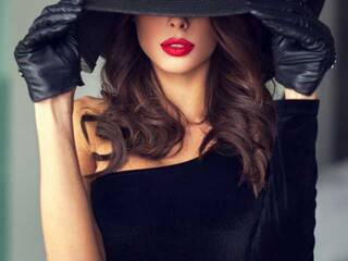 Еротичний відеочат TattyAnal