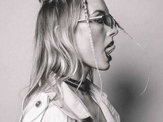 Еротичний відеочат technobabe