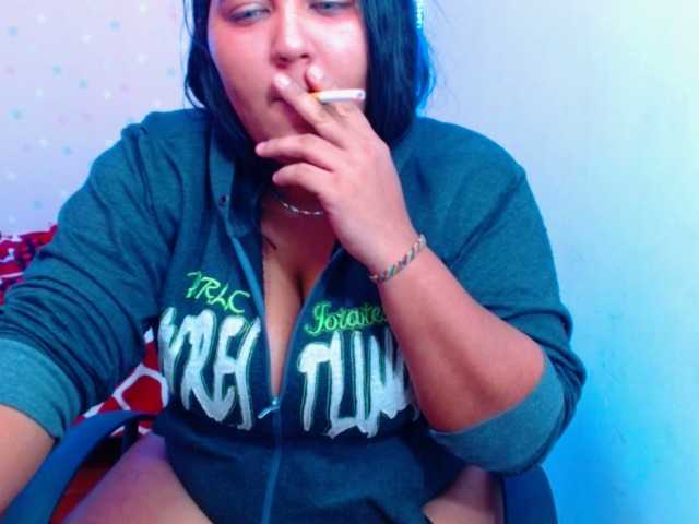 Фотографії Themistress #findom #smoke #mistress #bigboobs #sph #lovense